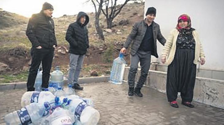 Barajlardaki Ölü Hacim Sorunu Vatandaşı Bidonlarla Su Aramaya Zorluyor