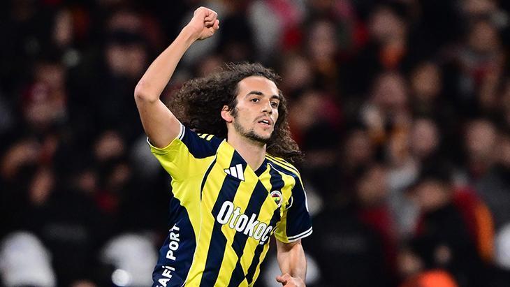Fenerbahçe'nin Yeni Yıldızı Guendouzi'den Tarihi Başlangıç: İlk Maçında Gol Attı ve Tribünlere Jest Yaptı