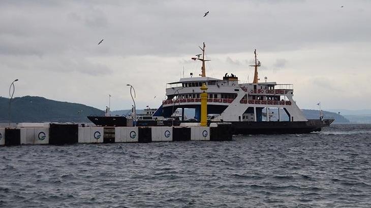 Çanakkale Boğazı Fırtına Nedeniyle Transit Gemi Trafiğine Kapatıldı