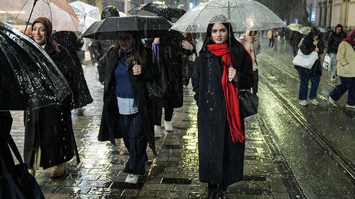 İstanbul'da Kuvvetli Yağış ve Rüzgar Hayatı Olumsuz Etkiledi