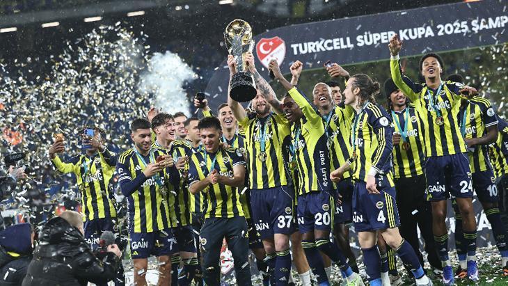 Fenerbahçe, Süper Kupa'da Galatasaray'ı Mağlup Etti