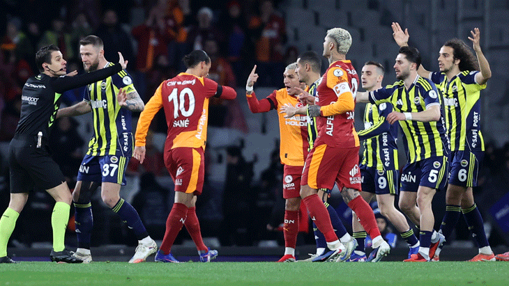 Süper Kupa Finalinde Hakem Kararları Tartışma Yarattı: Eski Hakem Deniz Çoban Değerlendirdi