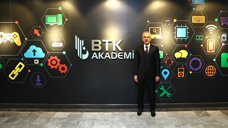 BTK Akademi, Yapay Zeka Odaklı 18 Yeni Eğitimle Dijital Yetkinlikleri Güçlendiriyor