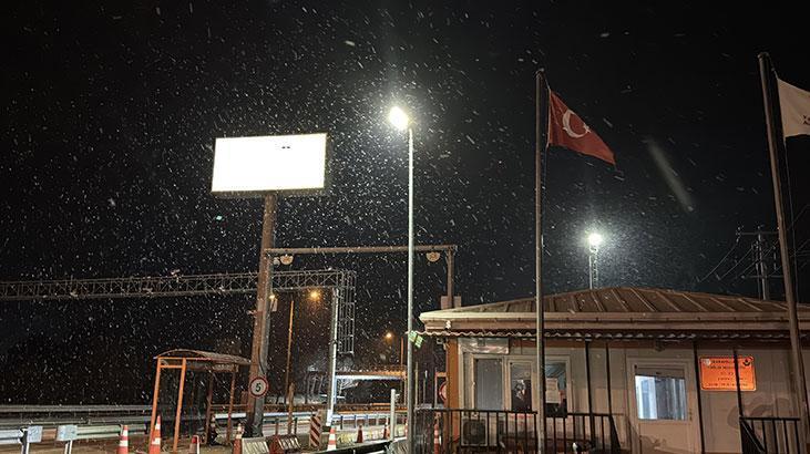 Edirne Beyaza Büründü: Kentte Kar Yağışı Başladı