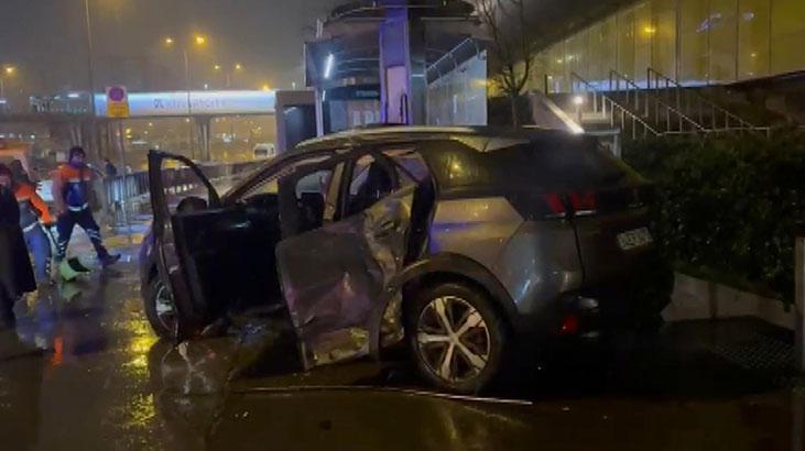 Beylikdüzü'nde Zincirleme Trafik Kazası: İki Yaralı, Ulaşım Aksadı