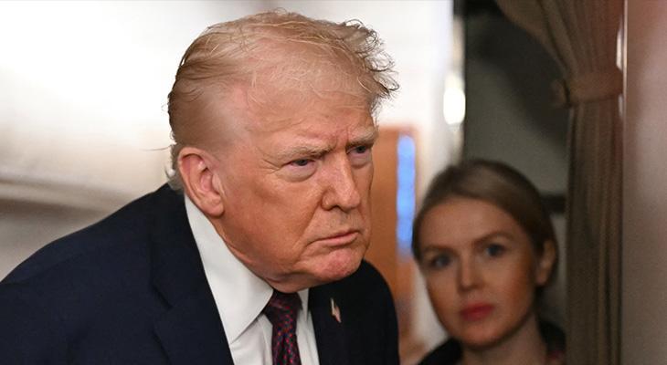 Trump'tan İran'a Sert Uyarı: "Kırmızı Çizgiyi Aştılar, Güçlü Seçeneklerimiz Var"