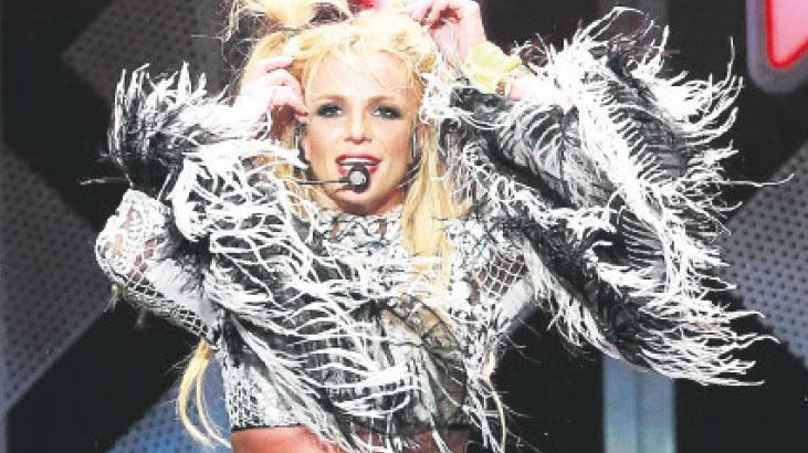 Britney Spears ABD Sahnesini Bırakıyor: Piyanoyu Oğluna, Konserleri Geçmişe Bırakıyor