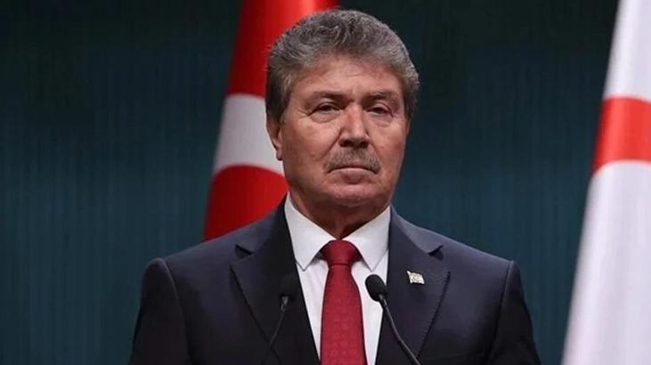 KKTC Başbakanı Üstel'den Rum Bakana Sert Yanıt: Türkiye Garantördür, İşgalci Değil
