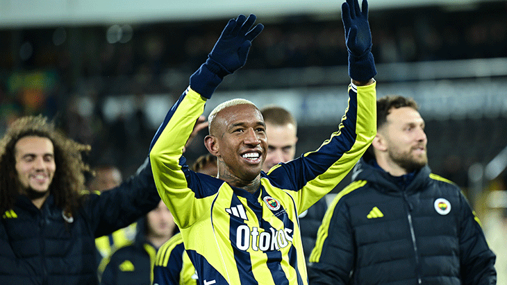 Fenerbahçe'nin Yıldız Oyuncusu Talisca'dan Çifte Başarı: Sahada Gol Krallığı, Müzikte Ödül