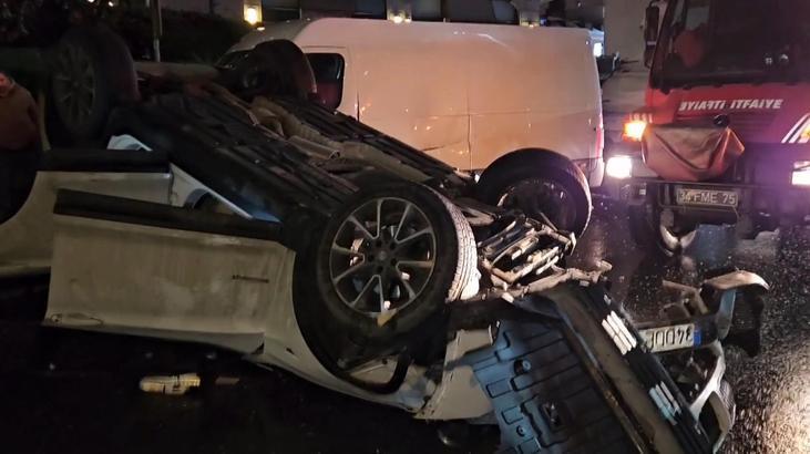 Beşiktaş'ta Trafiği Tehlikeye Düşüren Korkunç Kaza: Minibüse Çarpan Otomobil Takla Attı