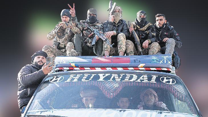 Suriye Ordusu Fırat Doğusunda İlerliyor, Diplomatik Hareketlilik Artıyor