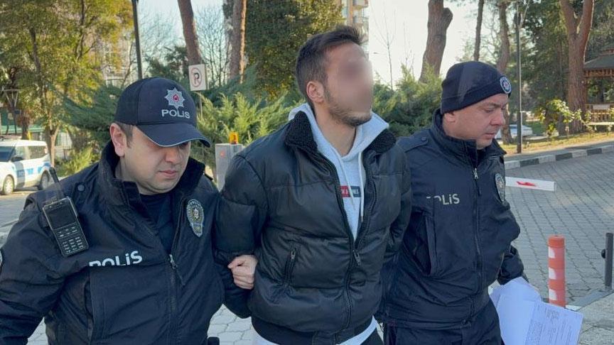 Lise Öğrencisinin Boynuna Bıçak Dayayan Üniversiteli Tutuklandı