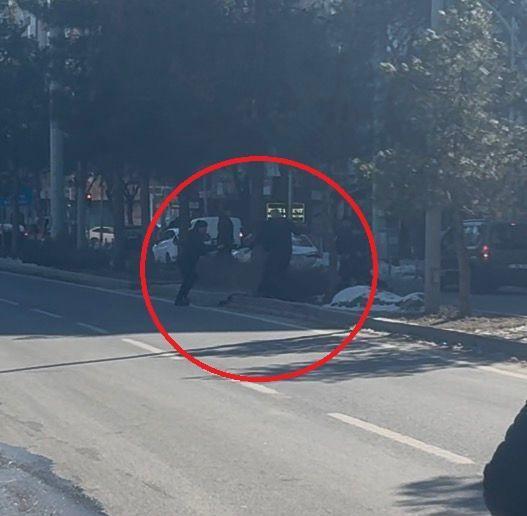 Diyarbakır Adliyesi Önünde Kanlı Kavga: Cinayet Davası Tarafları Birbirine Girdi