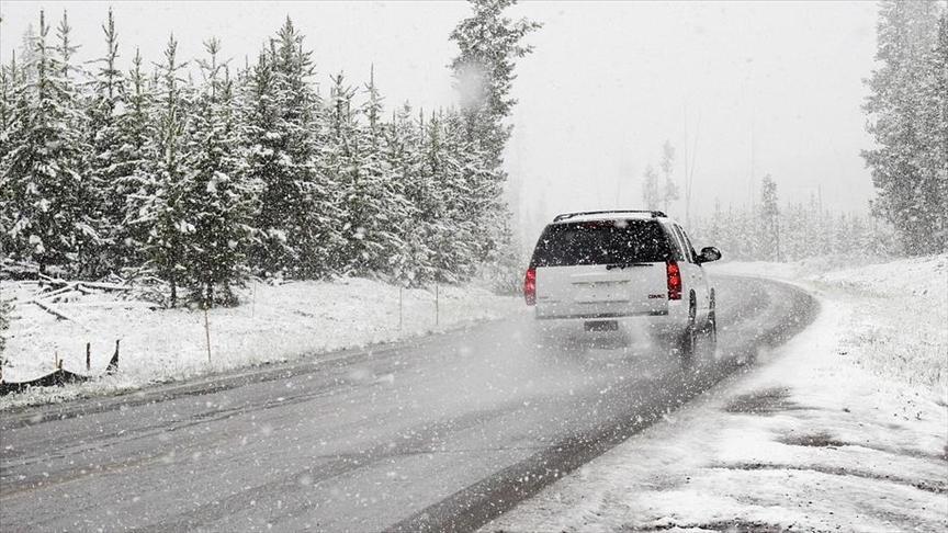 Soğuk Hava Lastik Basıncını Düşürüyor: Güvenli Sürüş İçin Dikkat Edilmesi Gerekenler