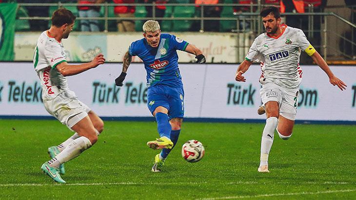Süper Lig'de Nefes Kesen Beraberlik: Rizespor Son Dakika Golüyle Kurtuldu