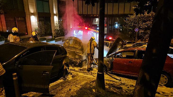 Beşiktaş'ta Gece Yarısı Dehşeti: Dört Araç Küle Döndü