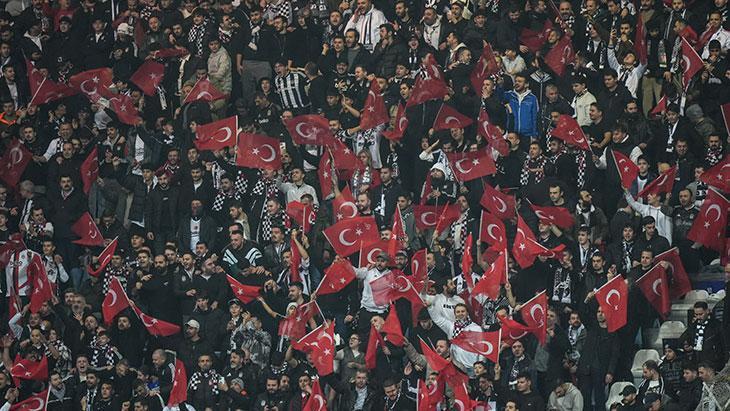 Beşiktaş Taraftarından Yönetime Transfer Tepkisi