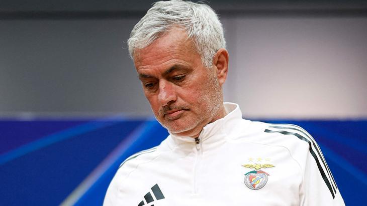 Mourinho'dan Arbeloa ve Alonso Yorumları: "Futbol Öngörülemez, Alonso'nun Kariyerine Şaşırmam"