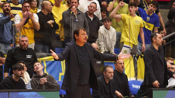 Maccabi Taraftarının Ergin Ataman'a Yönelik Hakaretleri Sonrası Hafif Ceza Tartışmalara Yol Açtı