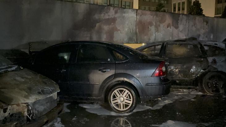 Sarıyer'de Otoparkta Korkutan Araç Yangınları: 5 Araç Küle Döndü