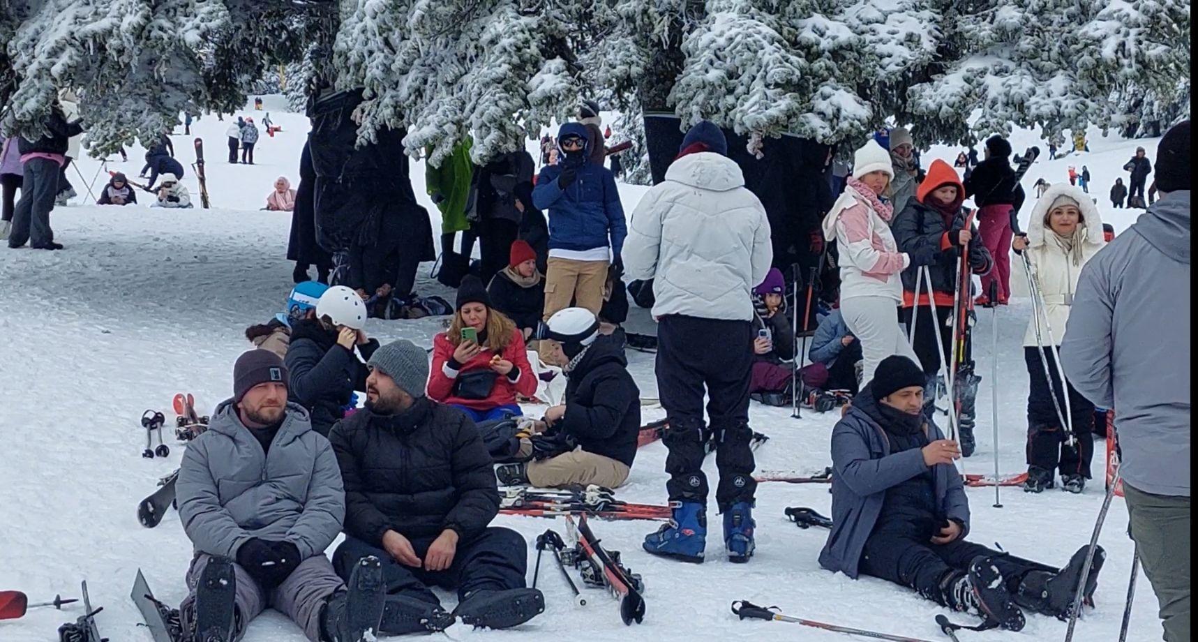 Uludağ'da Telesiyej Arızası Tatilcileri Tehlikeye Attı