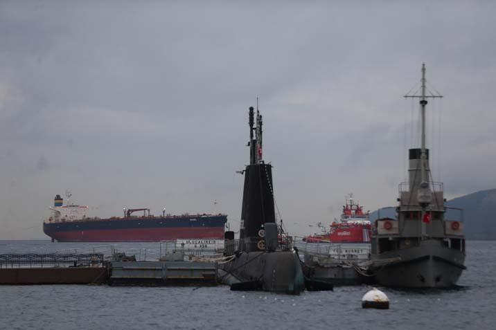 Bozcaada Açıklarında Karaya Oturan Tanker Yalova'ya Çekildi