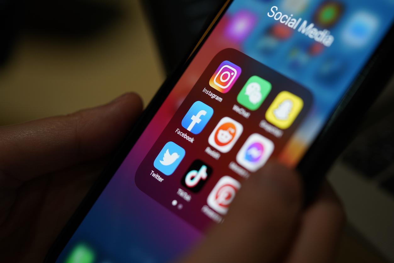 Türkiye'de Dijital Yaşamın Yeni Boyutları: İnternet Kullanım Alışkanlıkları ve Bilgi Edinme Odaklılık