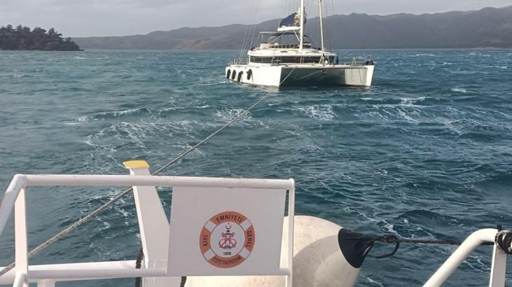 Marmaris Açıklarında Tekne Tehlikesi: Kıyı Emniyeti Hızır Gibi Yetişti