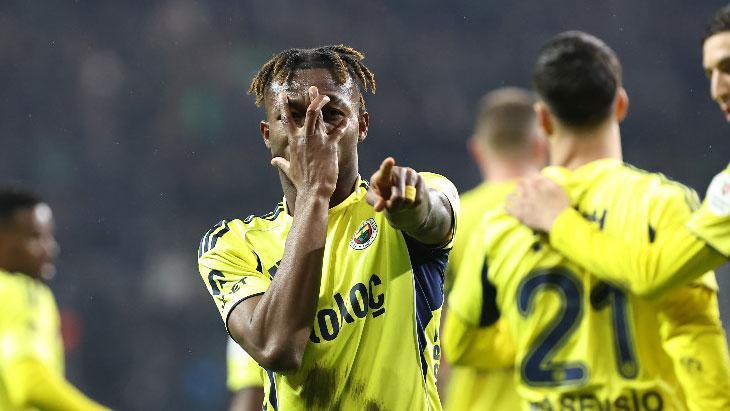 Fenerbahçe'den Kocaelispor Galibiyeti Sonrası Değerlendirmeler: Nene Takım Oyununu Vurguladı