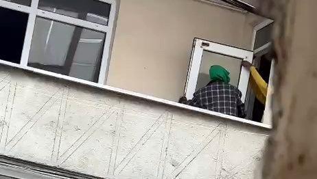 Esenyurt'ta Kentsel Dönüşüm Binadan Hırsızlık: Kapı ve Pencereler Söküldü