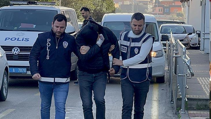 Boşanmış Çift Çocuk Teslimi Sırasında Kavga Etti