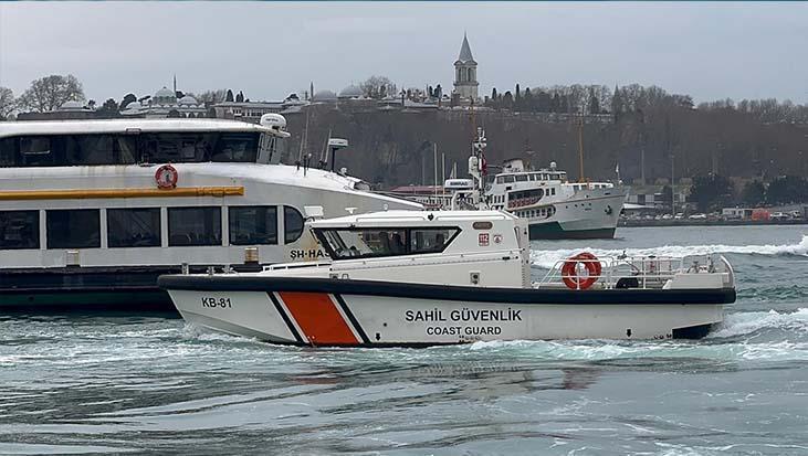 Karaköy İskelesi'nde Denizde Kadın Cesedi Bulundu: Soruşturma Başlatıldı