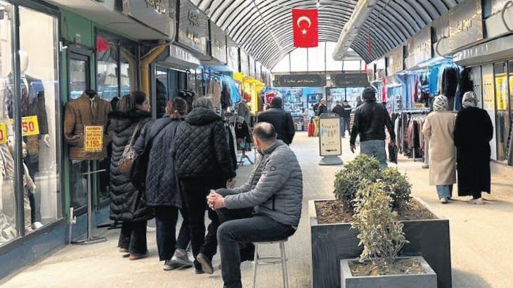 Antakya'da Dayanıklılık ve Bekleyiş: Deprem Sonrası Yeniden İnşa Süreci