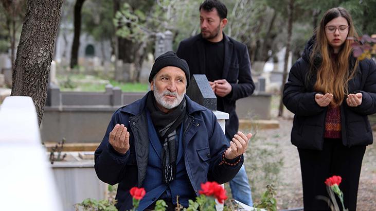 Depremin Ardından Yıkılan Hayatlar: Bir Babanın Mezarlıkta Yaşanan Acı Hikayesi