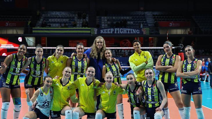 Fenerbahçe Voleybol Takımı, Sultanlar Ligi'nde Rakibine Set Vermedi