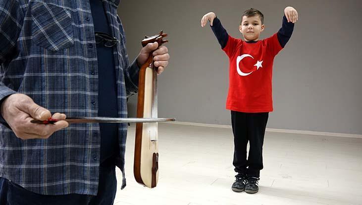 Talha'nın Horon Performansı Cumhurbaşkanlığı Külliyesi'nde Göz Doldurdu