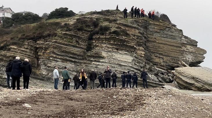 Akçakoca'da Kayalıklarda Korkunç Keşif: Kayıp Kadının Cansız Bedenine Ulaşıldı