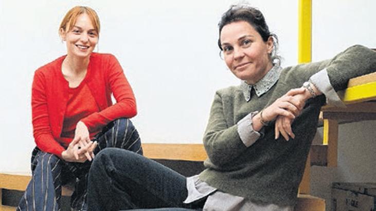 Tülin Özen ve Nilperi Şahinkaya, "Ballı Süt" Oyunuyla Aynı Sahneyi Paylaşıyor