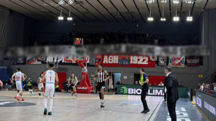 Panionios-Beşiktaş Maçında Çirkin Pankart: Beşiktaş'tan Sert Tepki