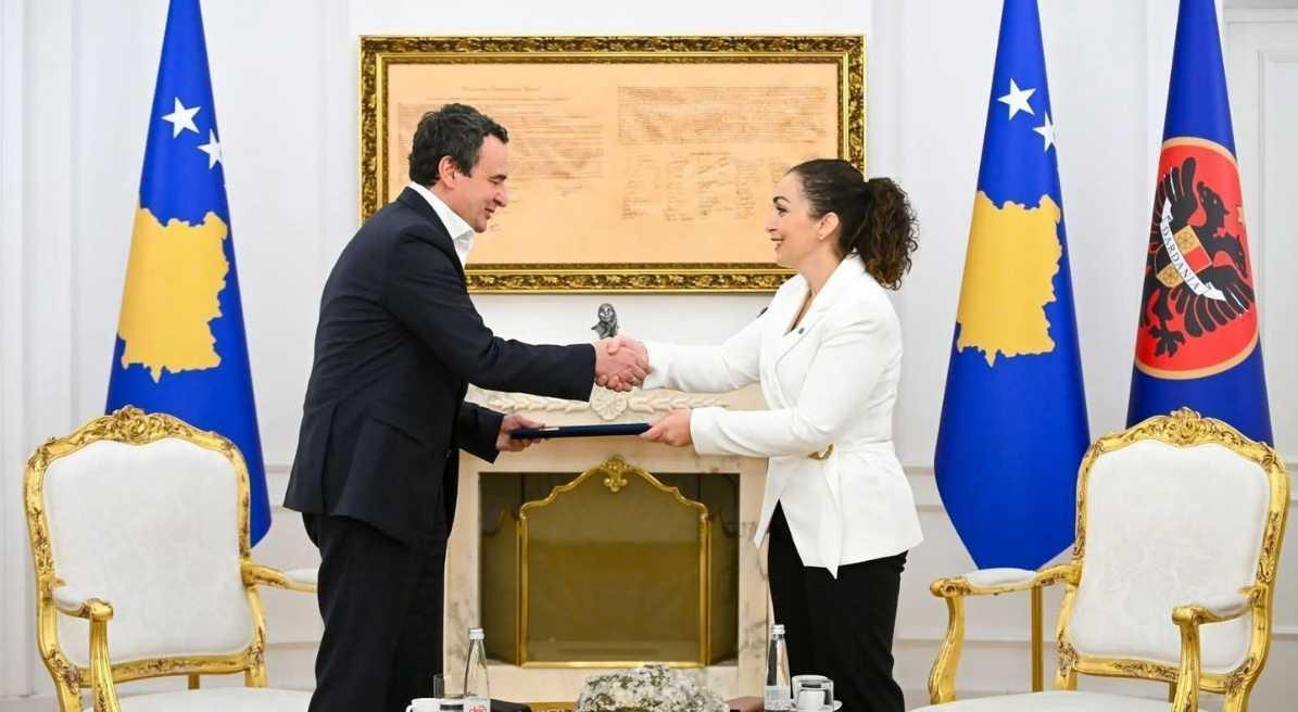 Kosova'da Tarihi Kabine Oluşumu: Türk Kökenli Bir İsim İlk Kez Başbakan Yardımcısı Oldu