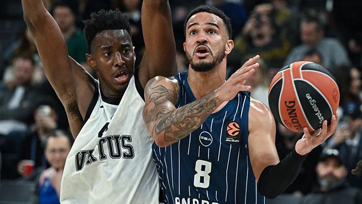 Anadolu Efes, Virtus Bologna Karşısında Fark Yarattı