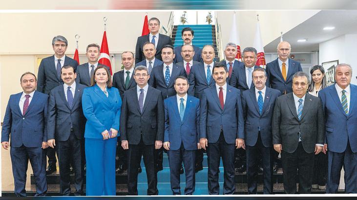 Bakan Gürlek'ten HSK Üyeleriyle Kritik Toplantı: Yargı Reformları Gündemde