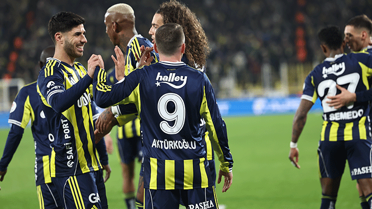 Fenerbahçe'nin Trabzonspor Maçı Kamp Kadrosu Açıklandı