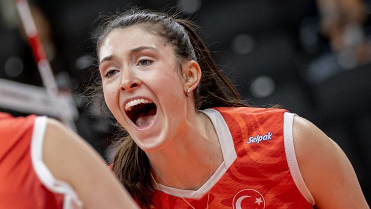 Eczacıbaşı Dynavit, Üçüncülük Yolunda Önemli Virajda: Dana Rettke'den Galibiyet Vurgusu