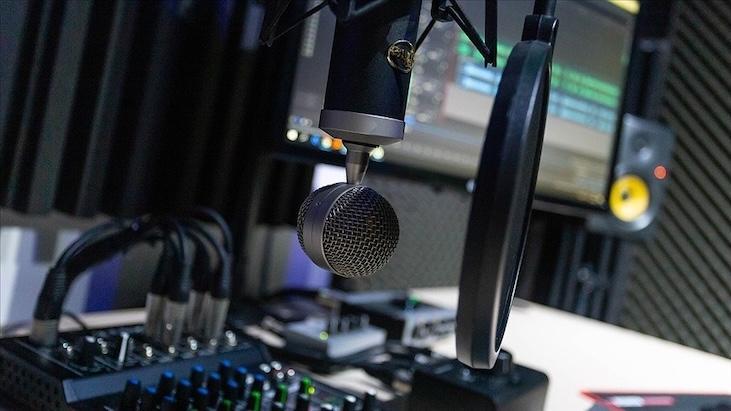 Teknolojinin Hızına Rağmen Radyo, Geniş Kitlelere Ulaşmaya Devam Ediyor