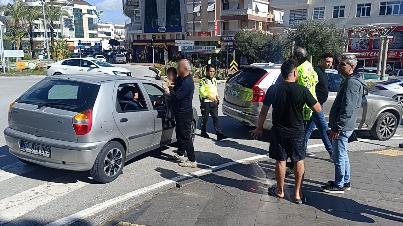 Manavgat'ta Kaza Sonrası İlginç Gelişmeler: Kendi Çağırdığı Polis, Motosiklet Sürücüsüne Ceza Yağdırdı