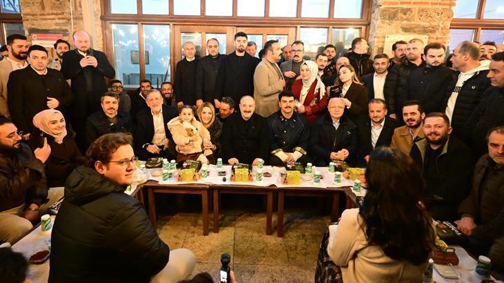 TBMM Sanayi Komisyonu Başkanı Varank, Bursa'da Vatandaşlarla Sahurda Buluştu