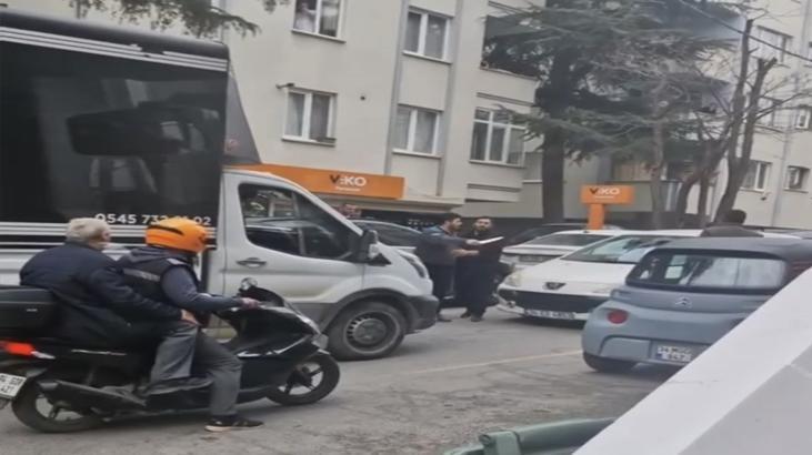 Trafikte Skandal Anlar: Yol Verme Tartışması Bıçaklı Tehdide ve Dev Cezasızlığa Dönüştü