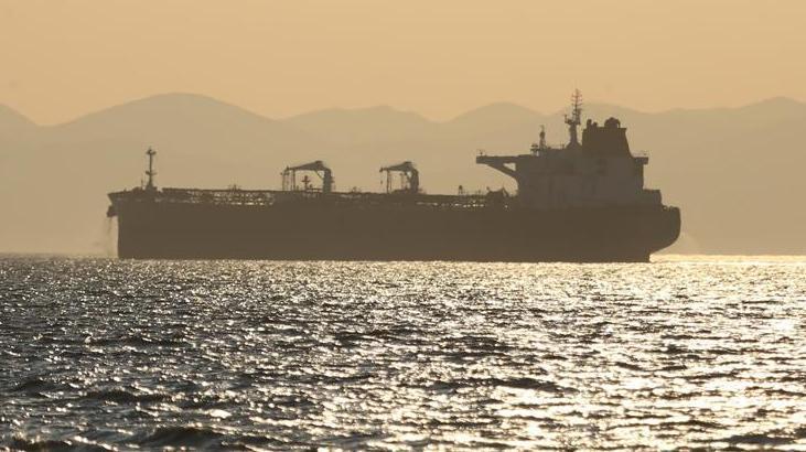Katar Açıklarında Gemide Şüpheli Vaka: Bilinmeyen Cisim İsabet Etti