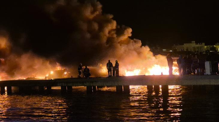 Bodrum'da Lüks Tekneler Alevlere Teslim Oldu: Marina Karanlığında Dehşet Anları